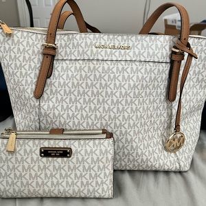 MK purse and wallet set
